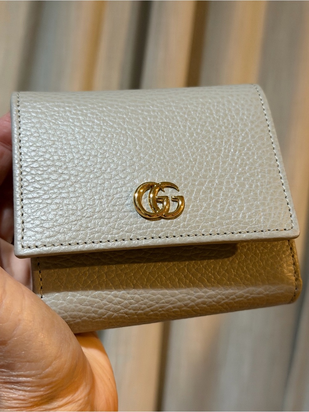 Gucci compact bi color wallet NWT full set